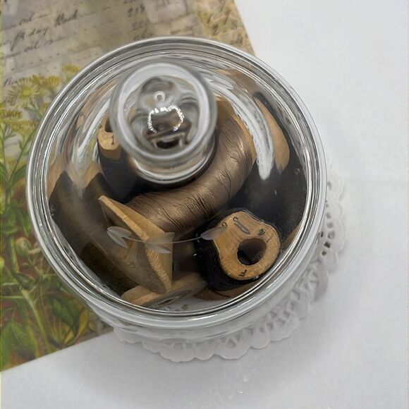Farmhouse Clear Class Small Apothecary Jar White Floral 5 Earth Tone Spools - Picture 4 of 10